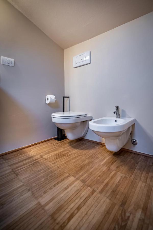 Yid Penthouse On River With Parking Apartment Florence