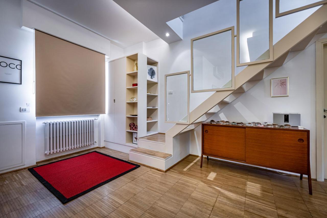 Yid Penthouse On River With Parking Apartment