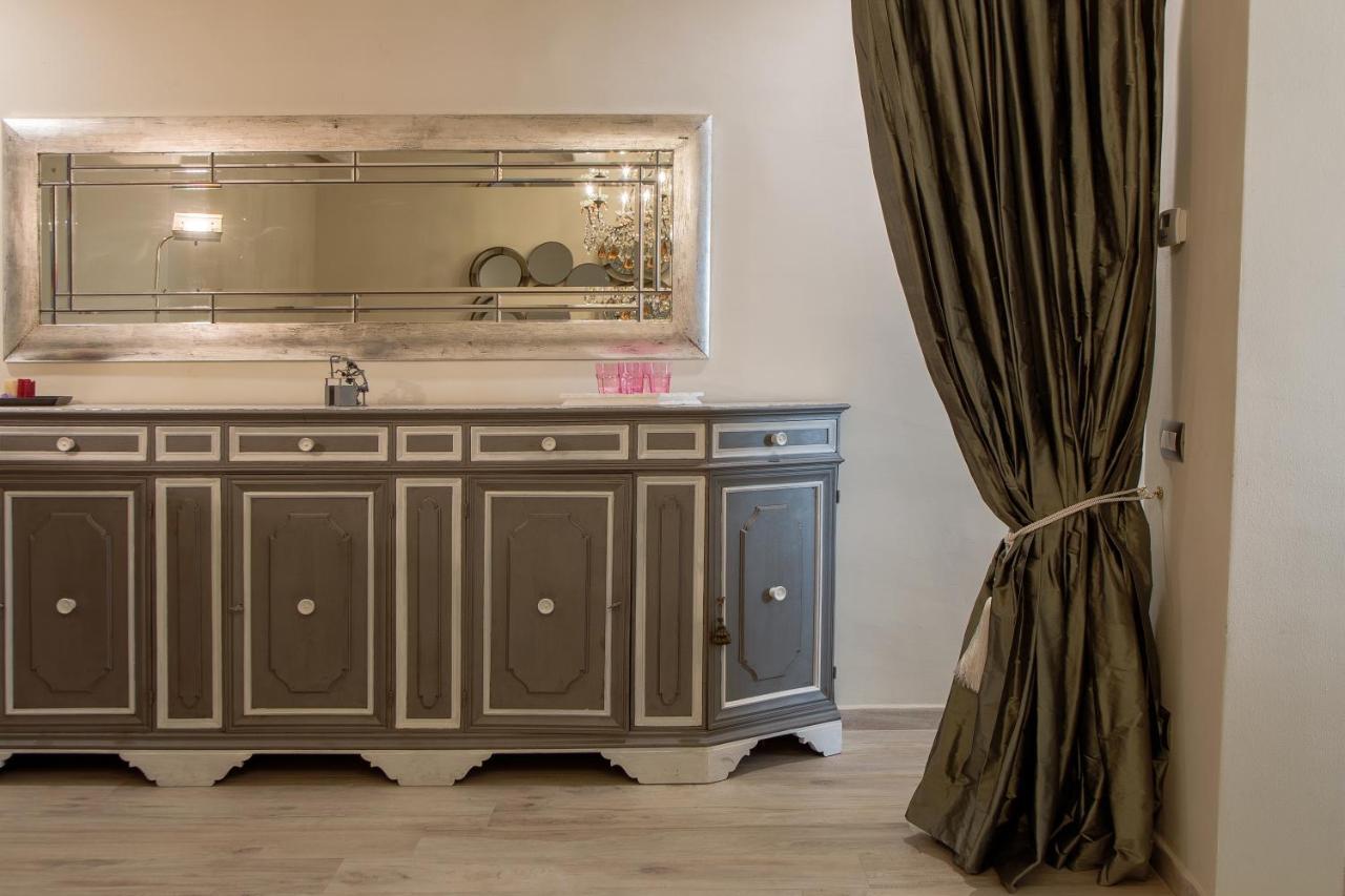 Luxury Apartment *