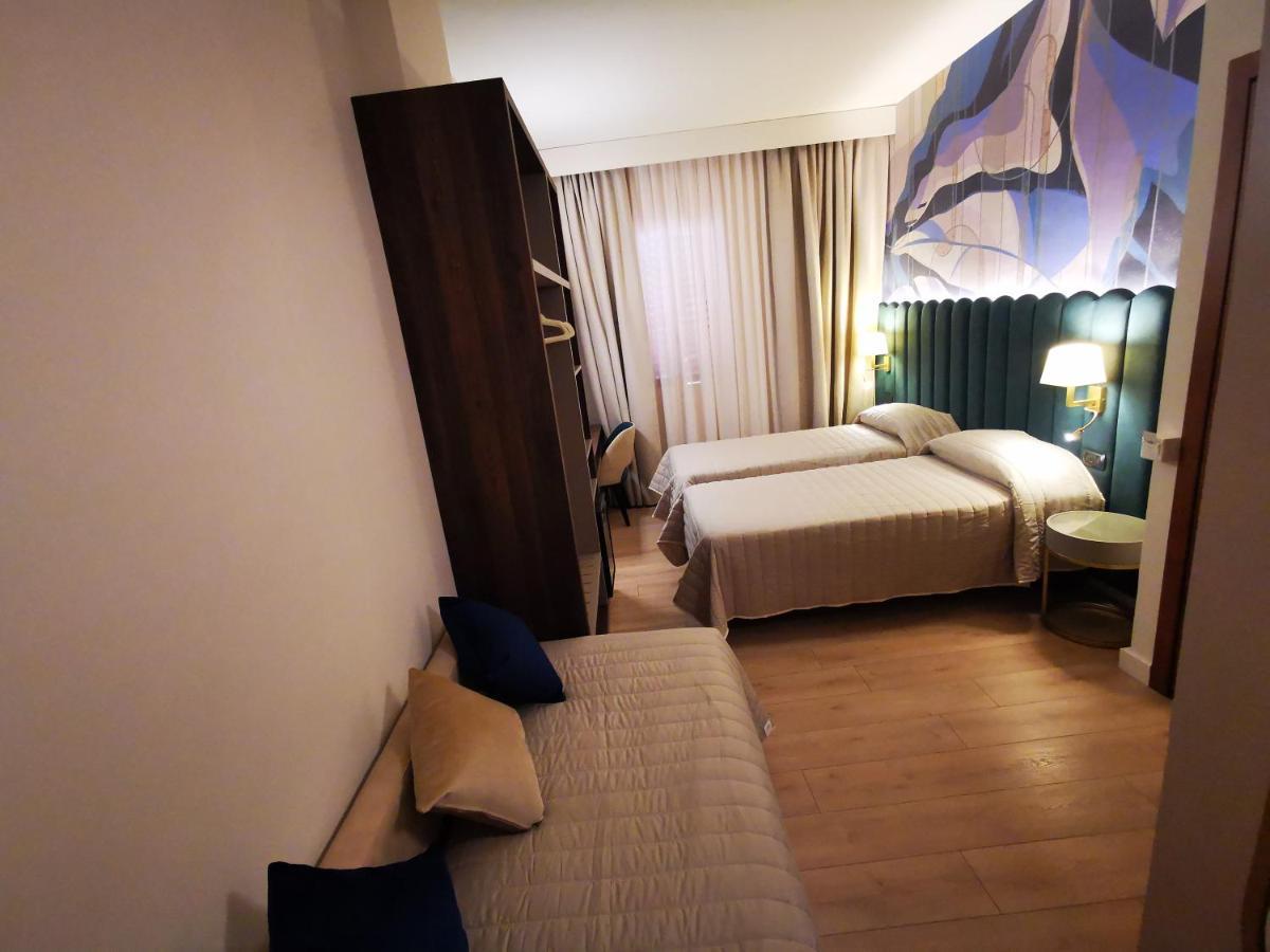 Balcony Hotel 3*