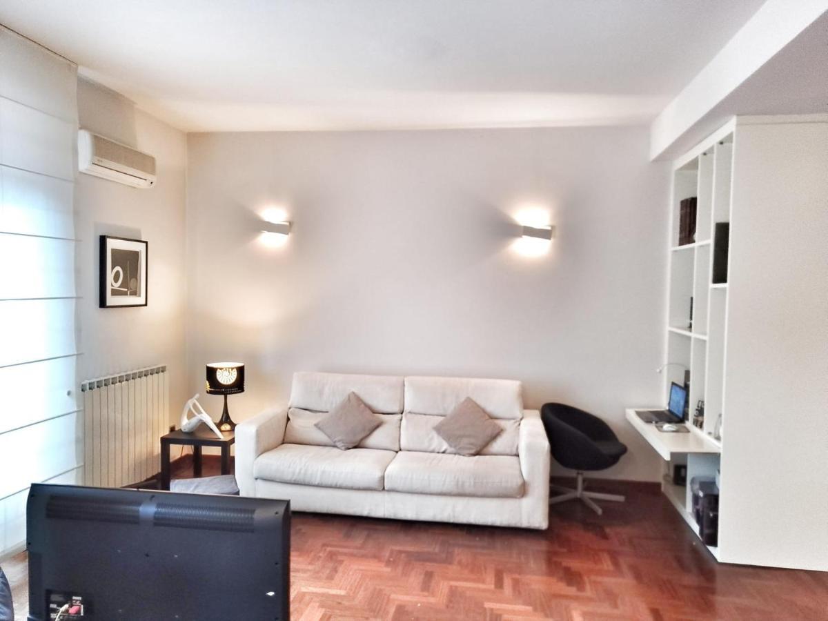 Apartment Lovely Modern Florence
