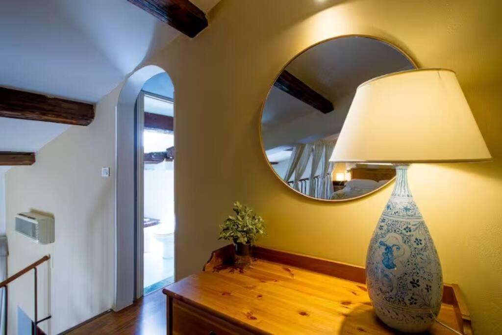 Apartment Borgo Apostoli Florence