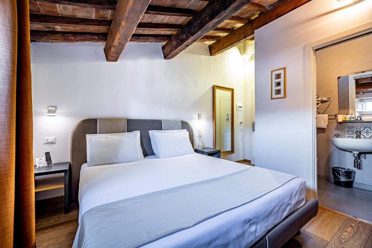 Martelli 6 & Bed & Breakfast Florence