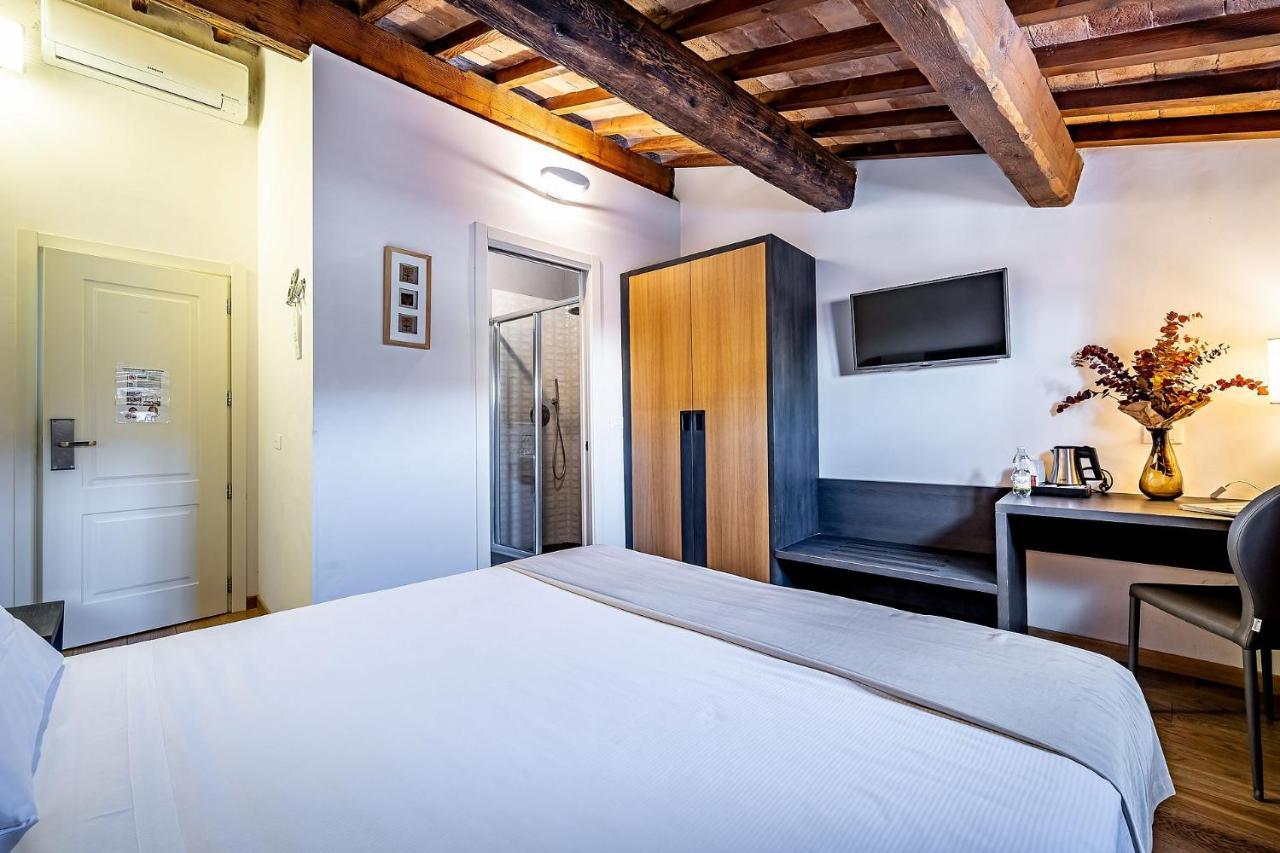Martelli 6 & Bed & Breakfast Florence
