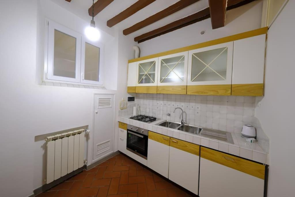 Costasangiorgio 2bdr 2bth Florence