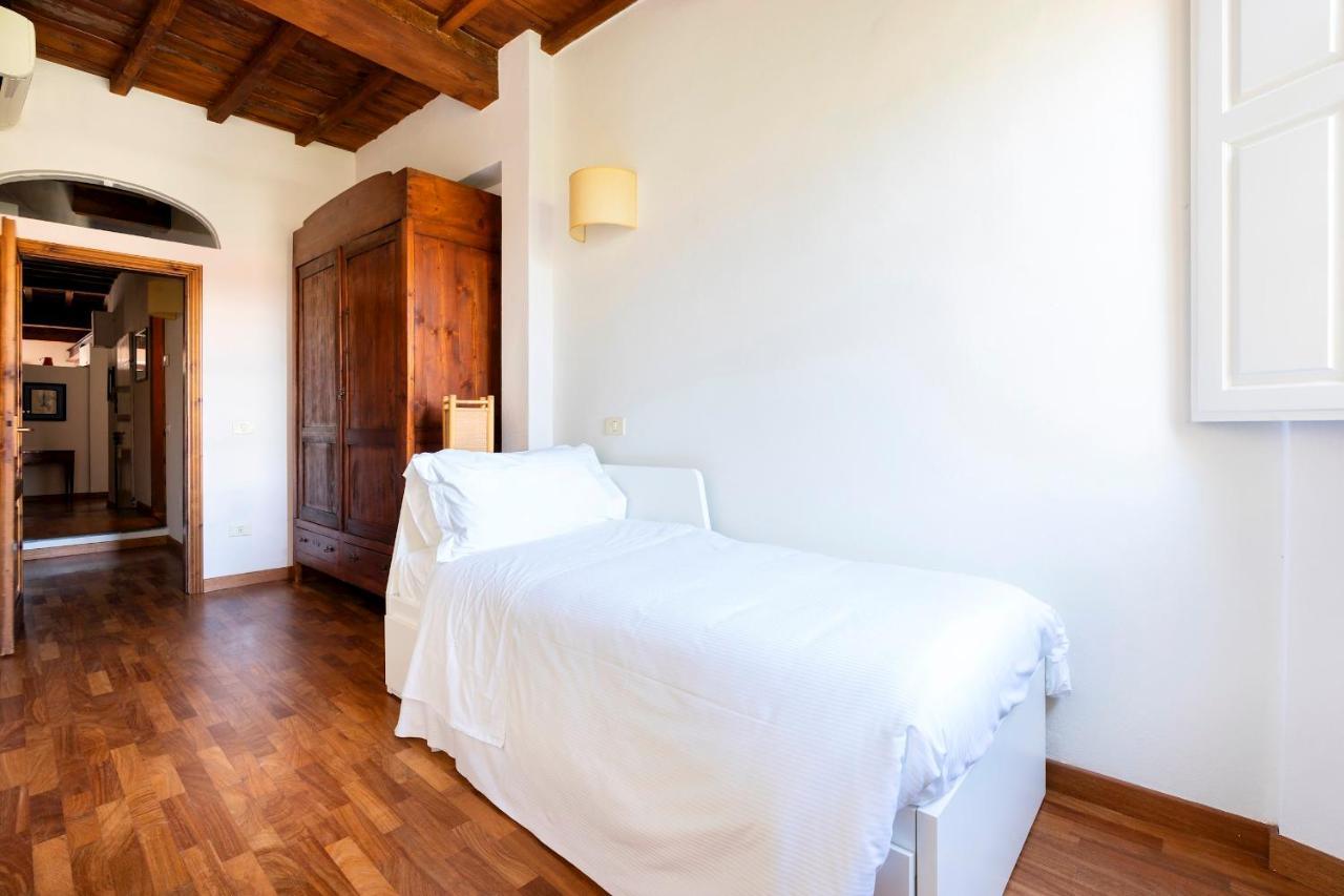 Pilastri 44 * Florence