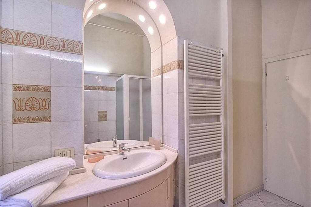 Piazza Repubblica Elegant Apartment Florence