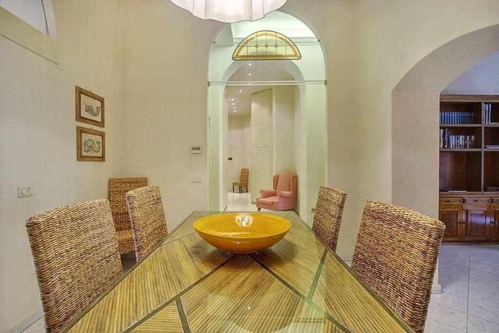 Piazza Repubblica Elegant Apartment Florence