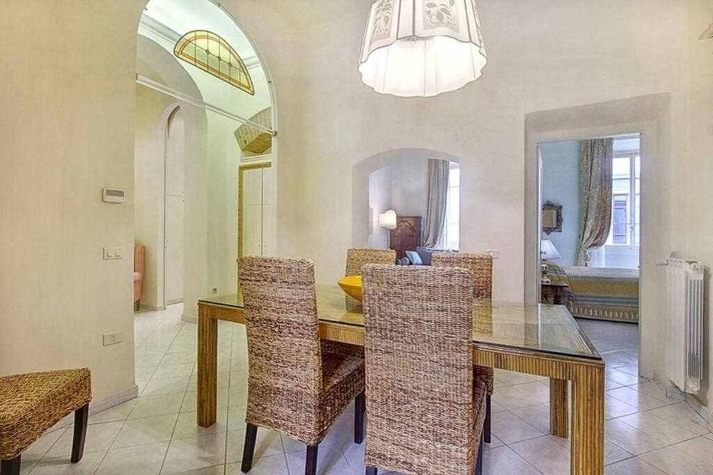 Apartment Piazza Repubblica Elegant Florence