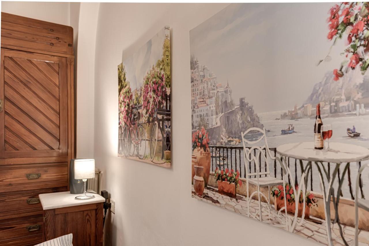 In San Frediano Apartment *