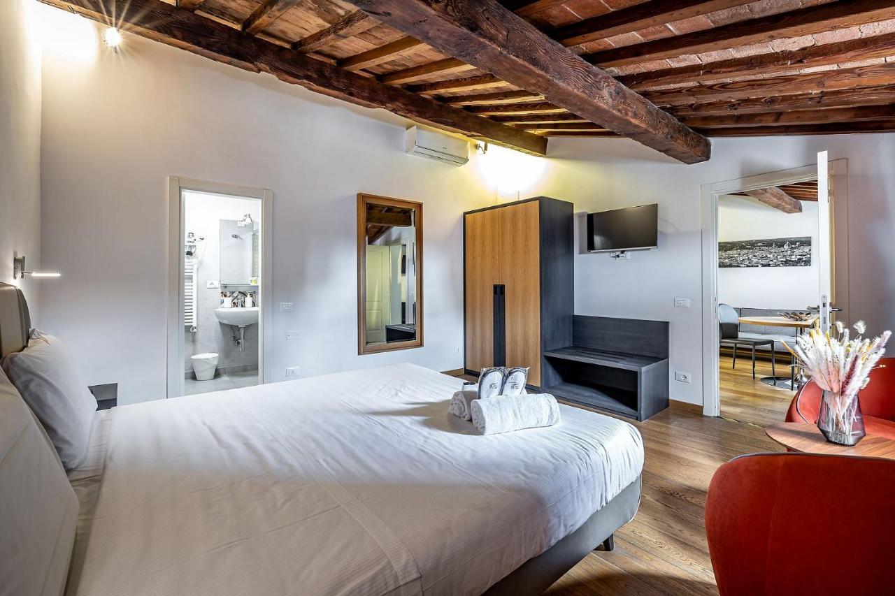 Martelli 6 & Florence