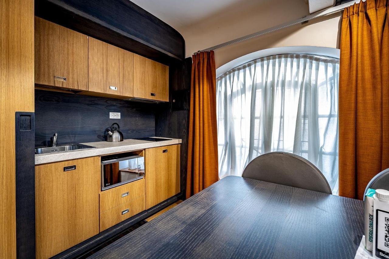 Martelli 6 & 3* Florence