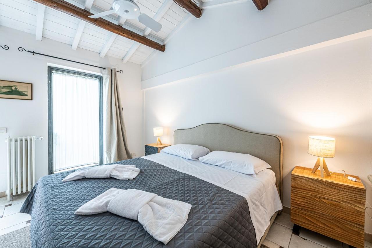 Santa Monaca Suites *
