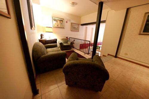 Balcony Hotel 3*