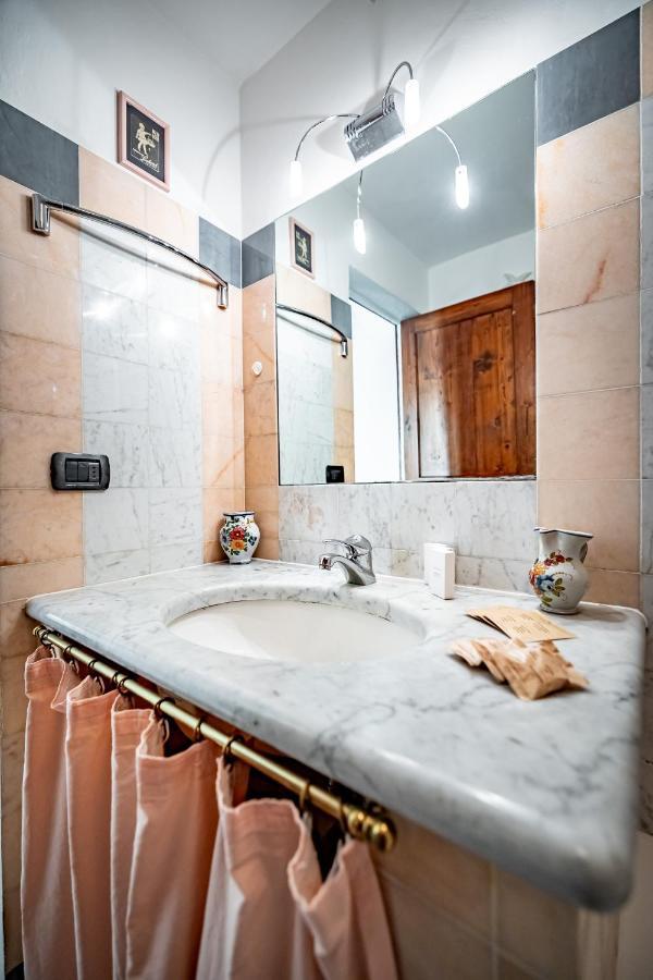 Yid Laura Apartment Florenz