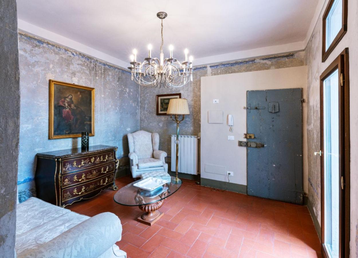 Apartment Lussuoso In Piazza Del Carmine Florence