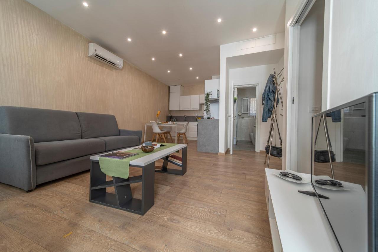 Apartment Door22 - In S. Lorenzo *