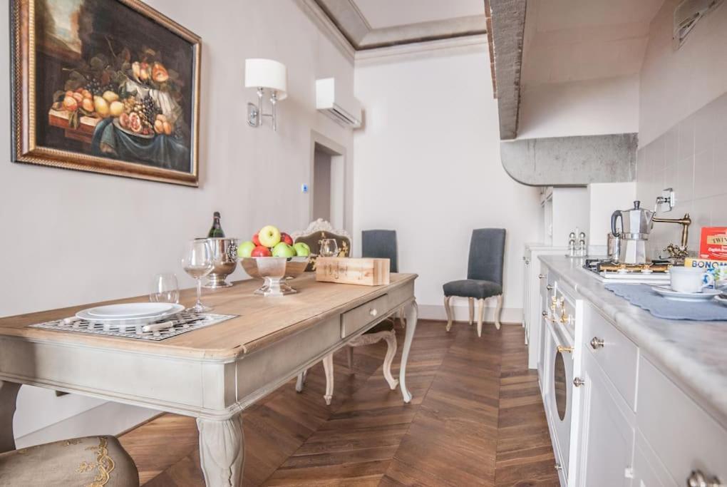 Signoria Deluxe Studio-2 People In Signoria Square * Firenze