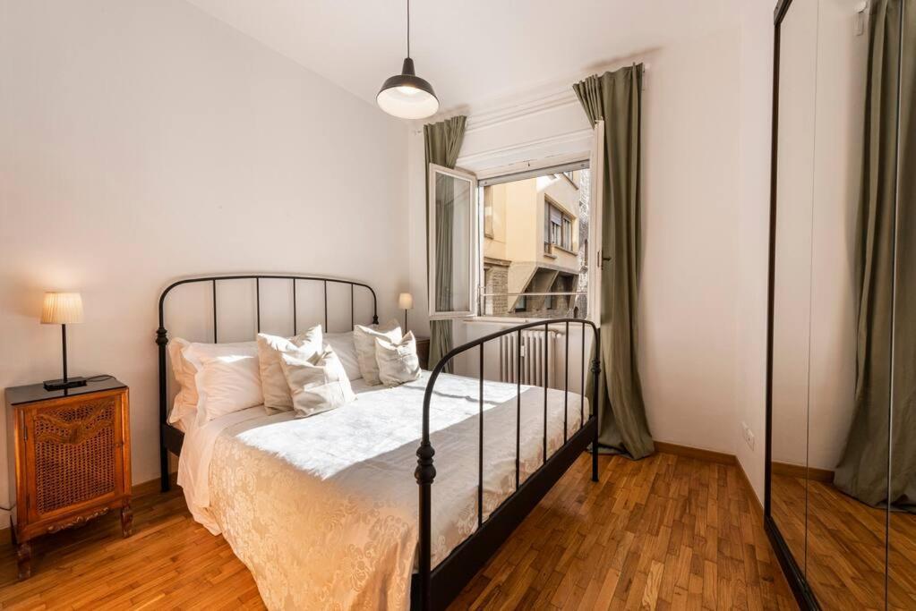 Appartement Wonderful Ponte Vecchio At A Breath. *