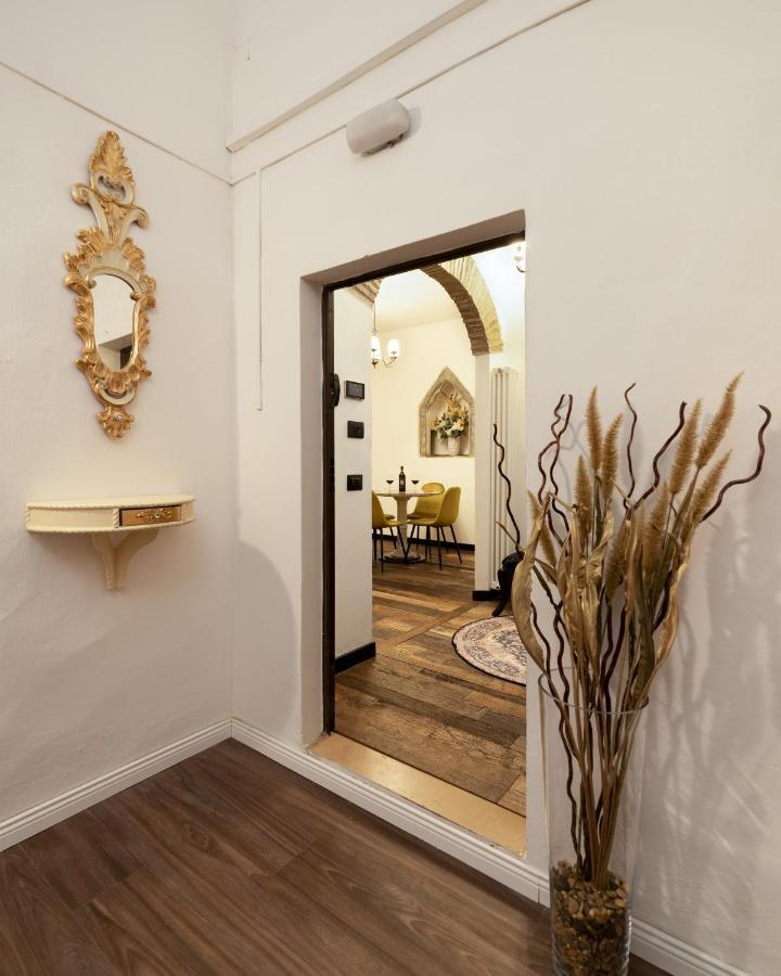 Pitti Elegant Apartment *