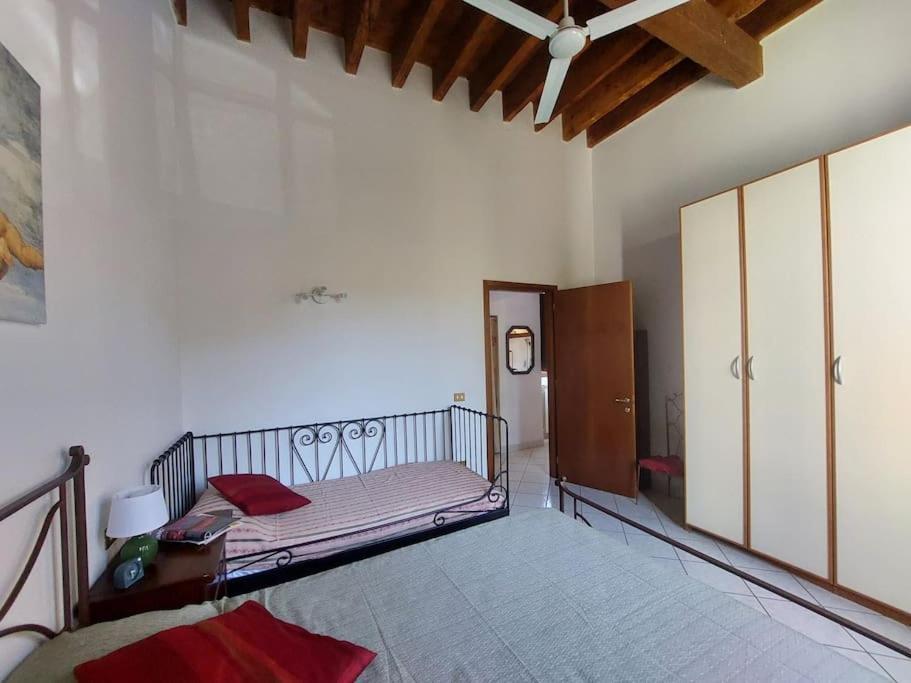 Simona 2 Apartment
