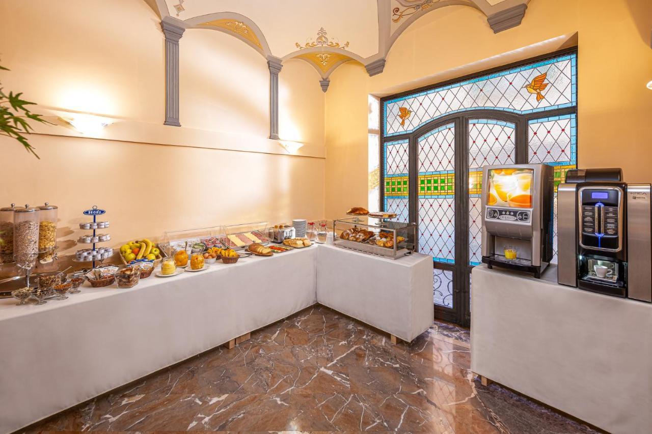 Hotel City Hotel 3*