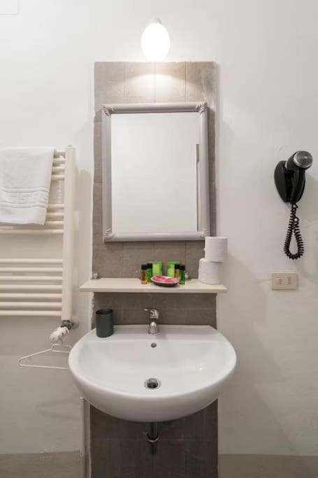 Appartement F2 - Santa Croce One Bedroom Flat 2 To 4 Guests Florence