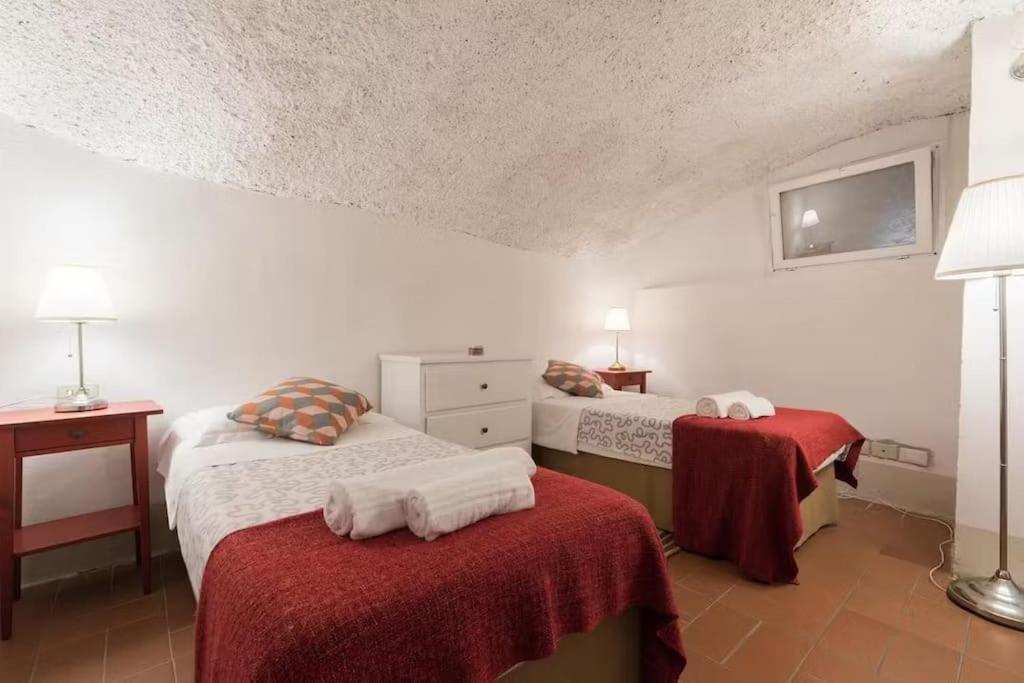 F2 - Santa Croce One Bedroom Flat 2 To 4 Guests Appartement *