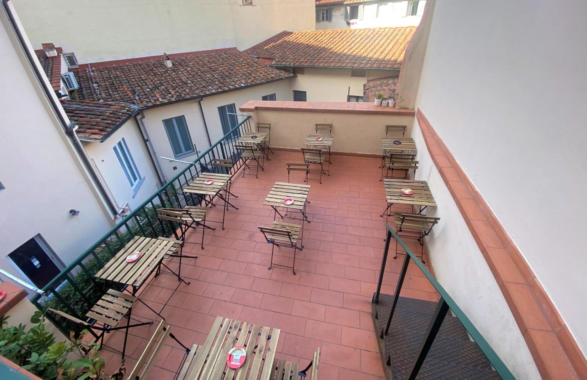 Albergue Emerald Palace *