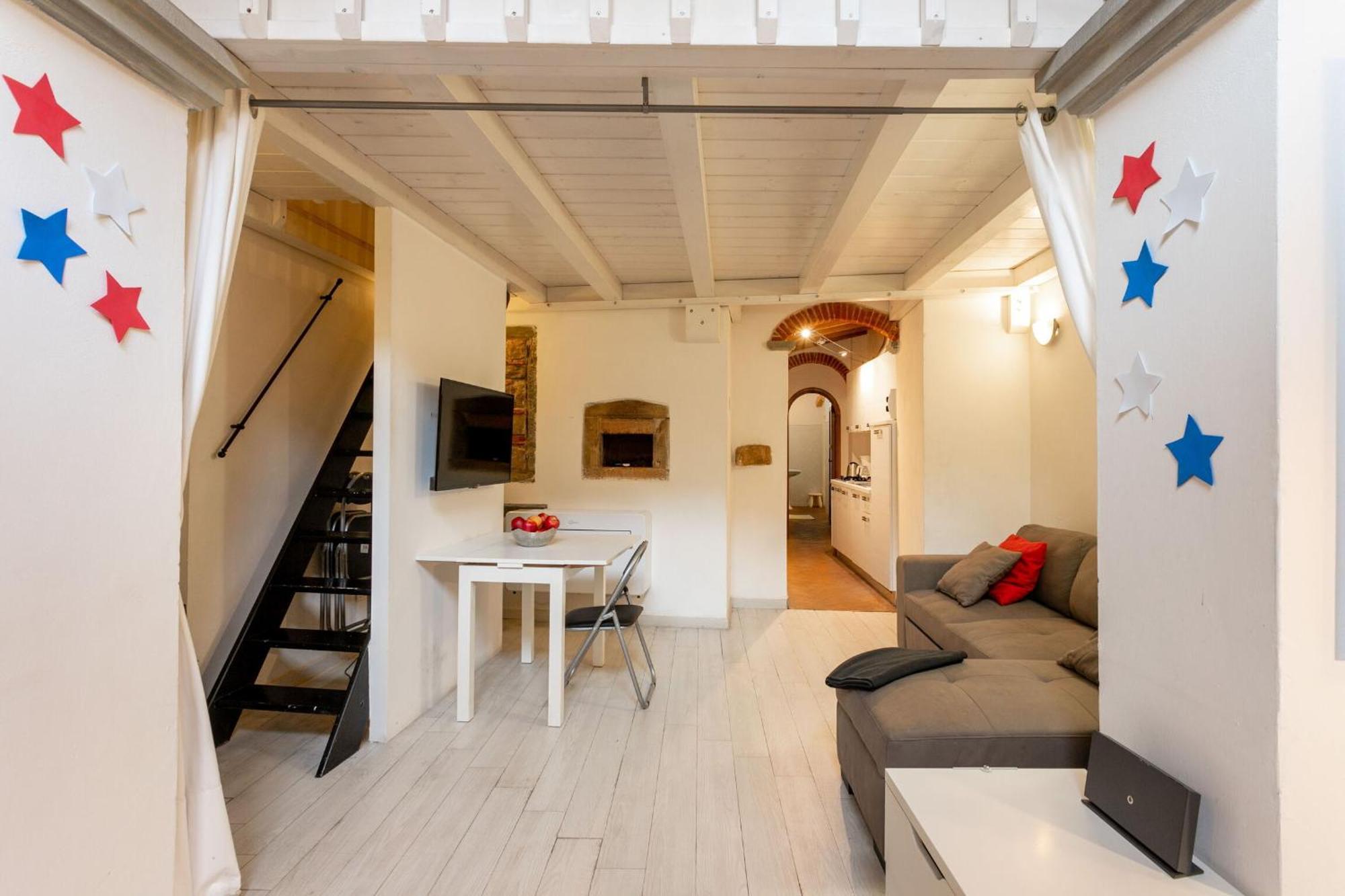 Apartment Oltrarno Loft By Halldis Florence