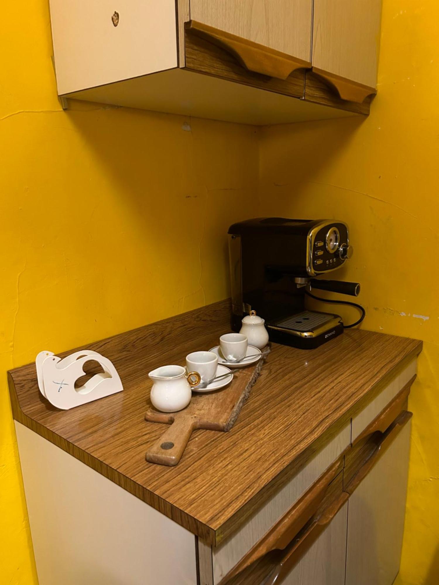 Amarelo House Apartamento *