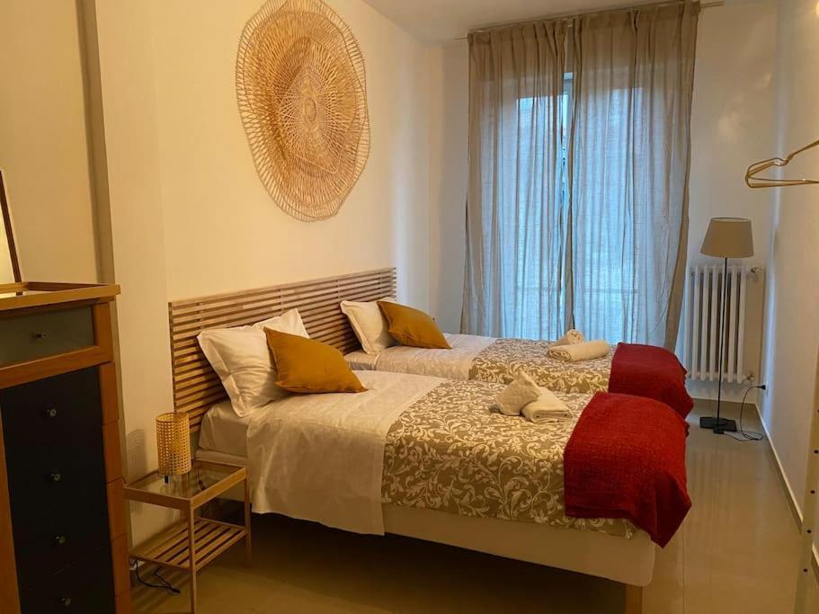 Nazionale B - Two Bedrooms Nearby Central Station Apartamento