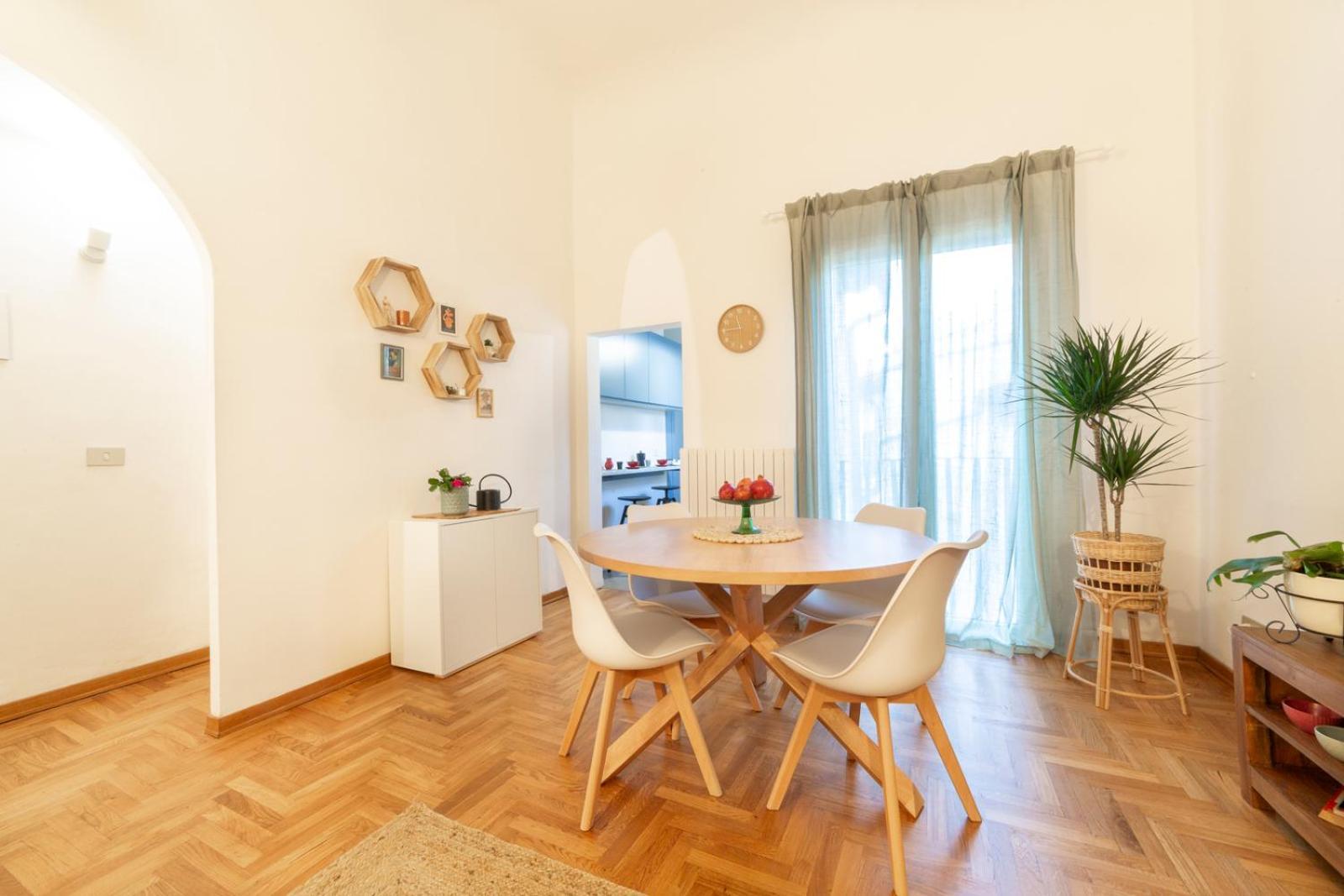 La Casa Del Murales Per 6 Persone Vicino Al Mercato Appartement *