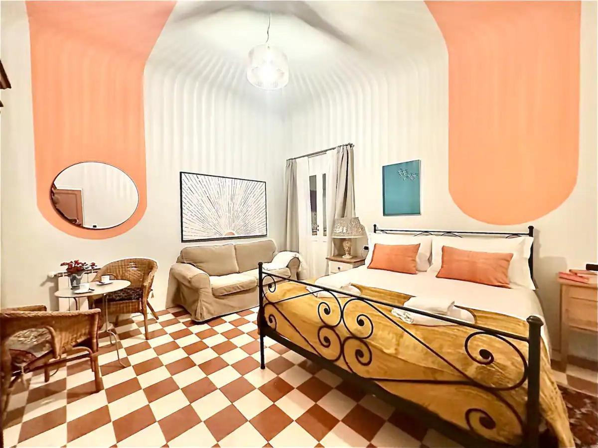 Raffaelli Travel Close San Frediano Florence
