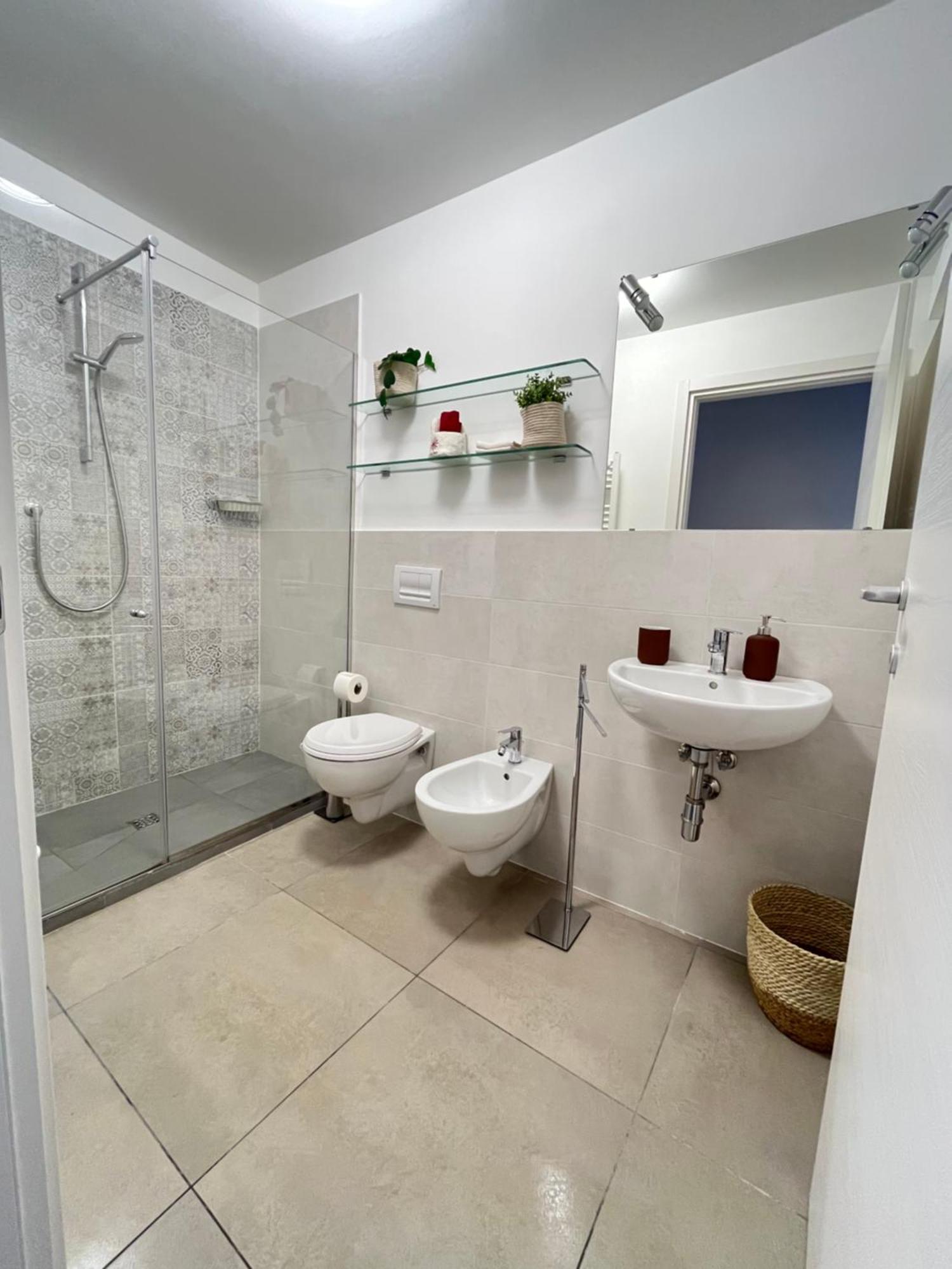 Apartment Modern House, Station, Aereoporto Vicino