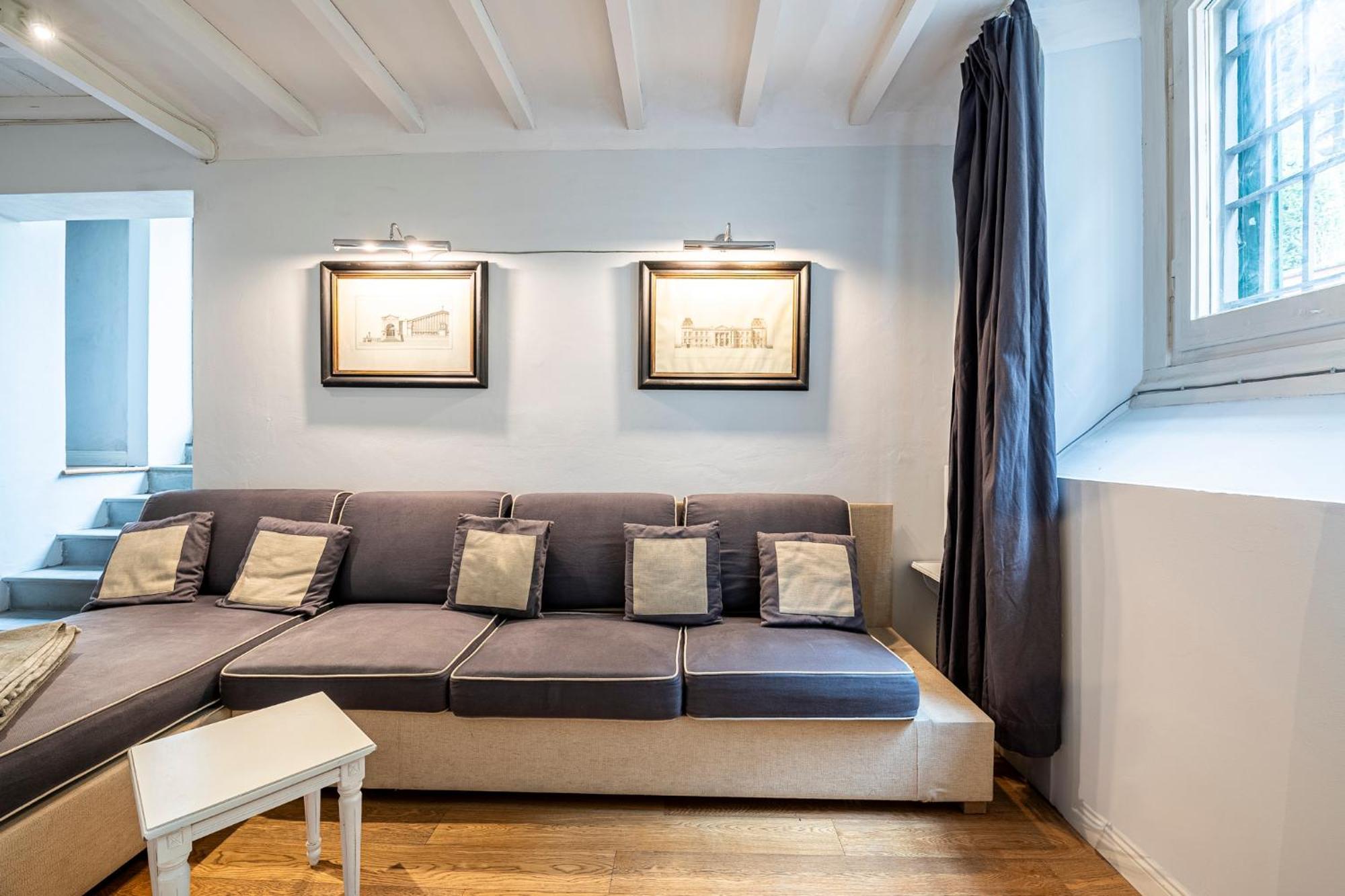 Apartment In Pz. Michelangelo: Due Con Due Bagni Florenz