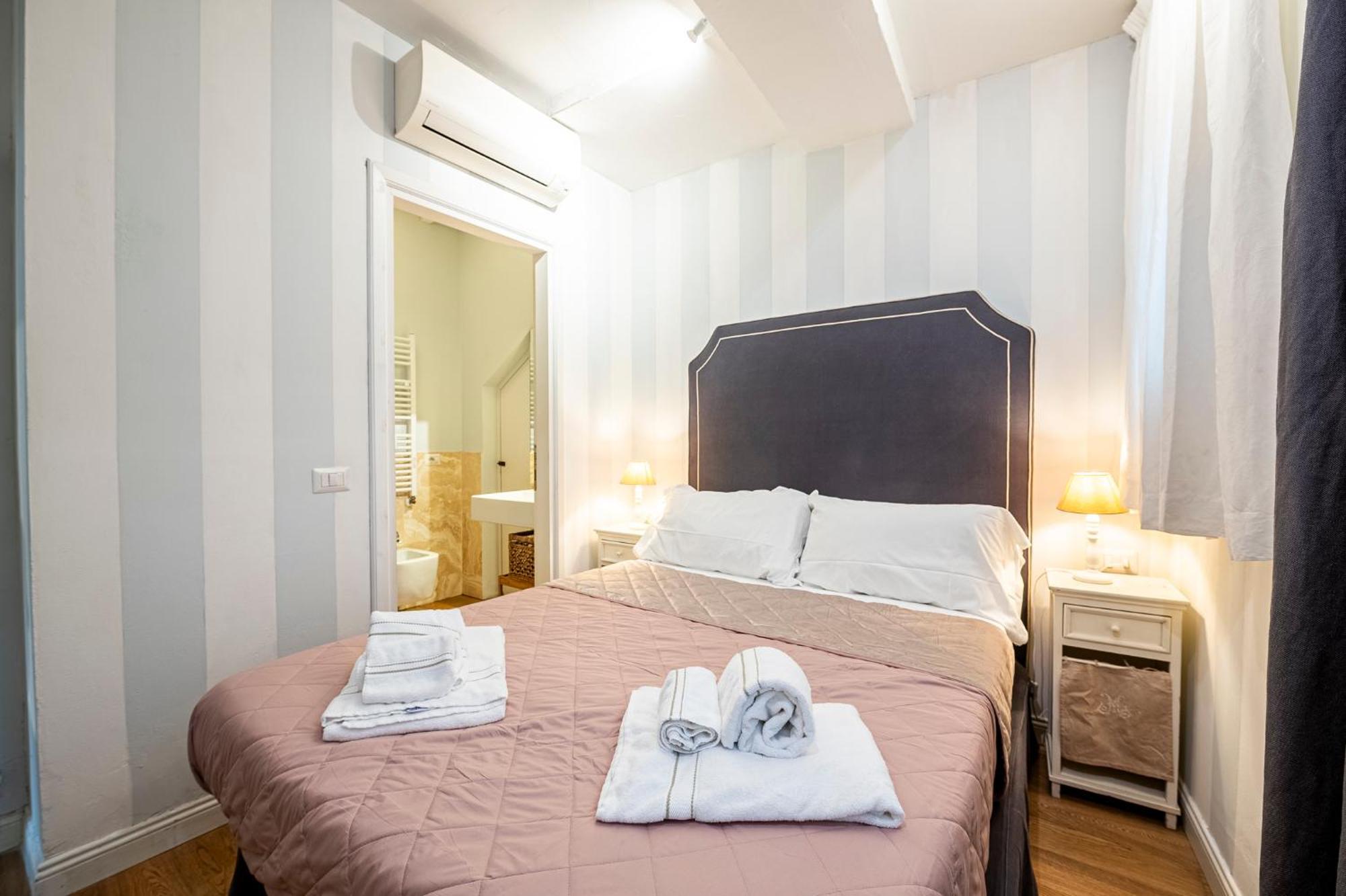 Apartment In Pz. Michelangelo: Due Con Due Bagni