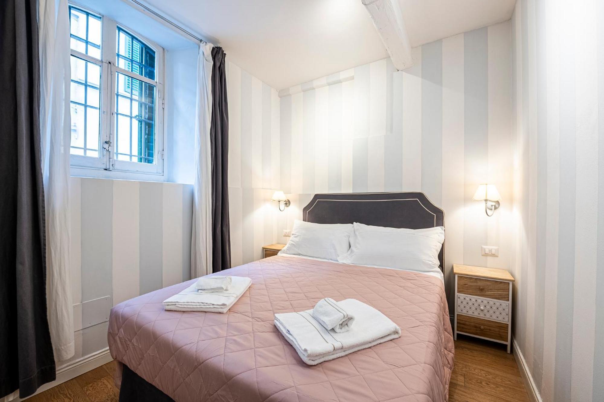 In Pz. Michelangelo: Due Con Due Bagni Apartment *