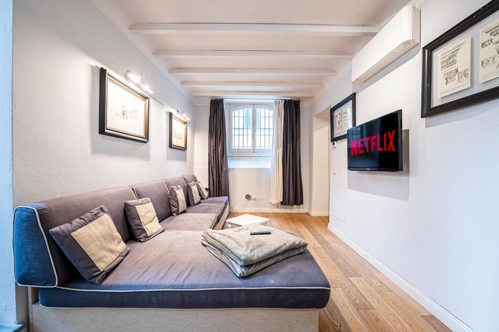 In Pz. Michelangelo: Due Con Due Bagni Apartment *