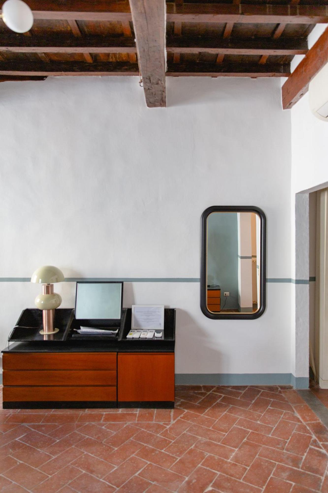 Stunning & Sunny Near Piazza Santo Spirito * Florenz