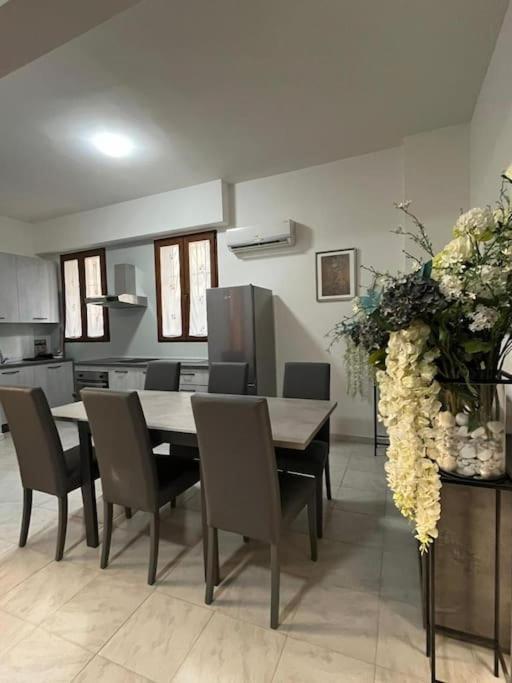 Appartement Bilocale Confortevole A Due Passi Dalla Stazione