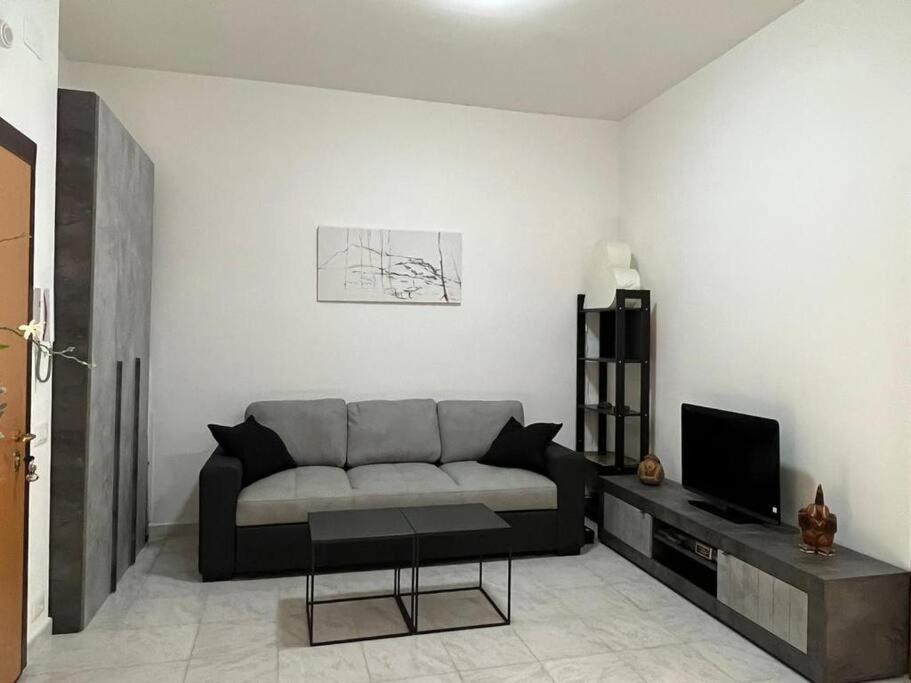 Bilocale Confortevole A Due Passi Dalla Stazione Appartement *