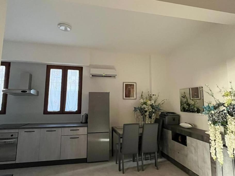 Bilocale Confortevole A Due Passi Dalla Stazione Appartement *