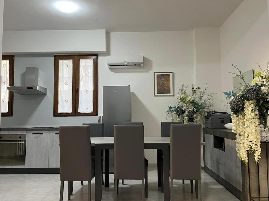 Bilocale Confortevole A Due Passi Dalla Stazione Appartement *