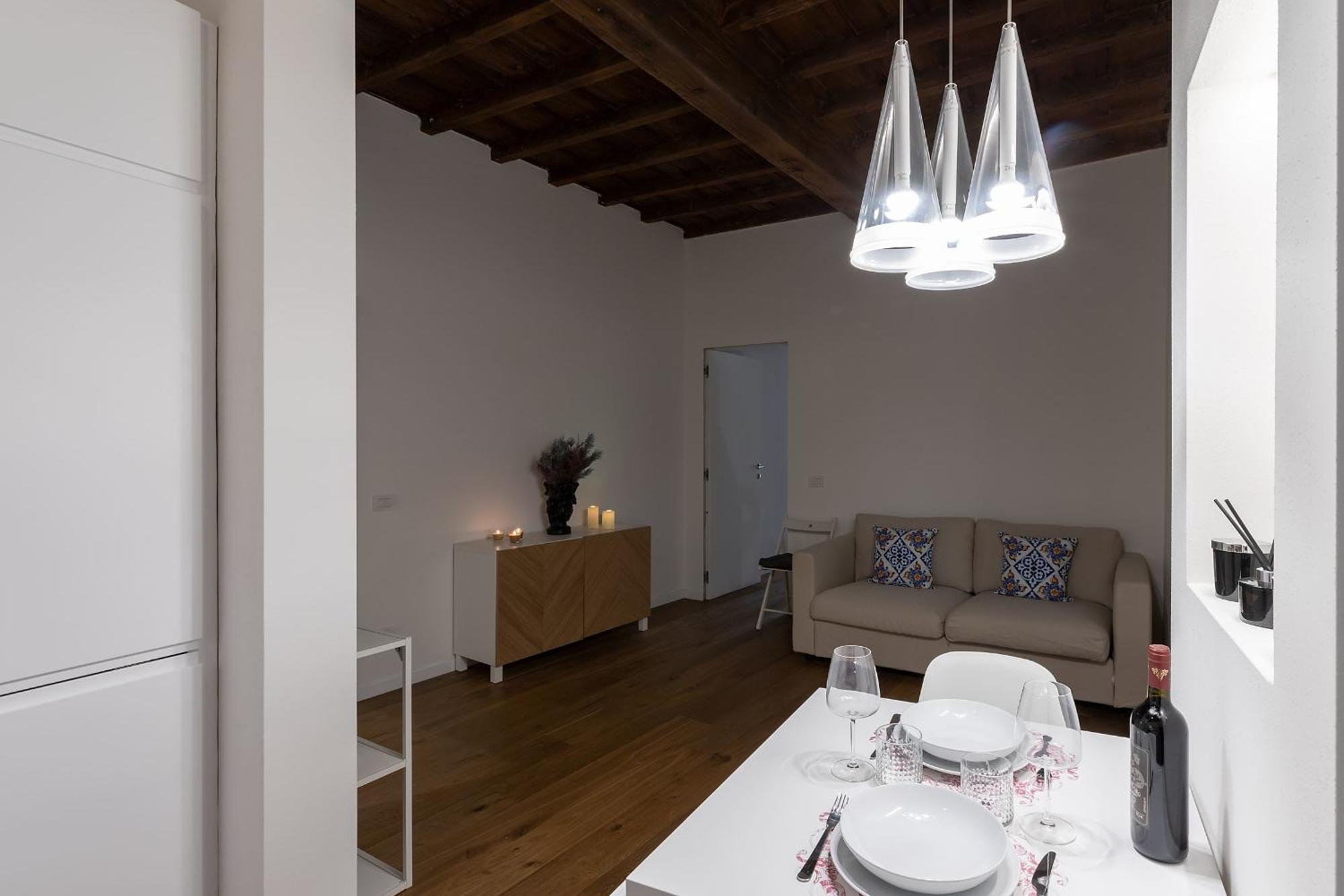 Apartment Alighieri's Suite-hosted By Sweetstay