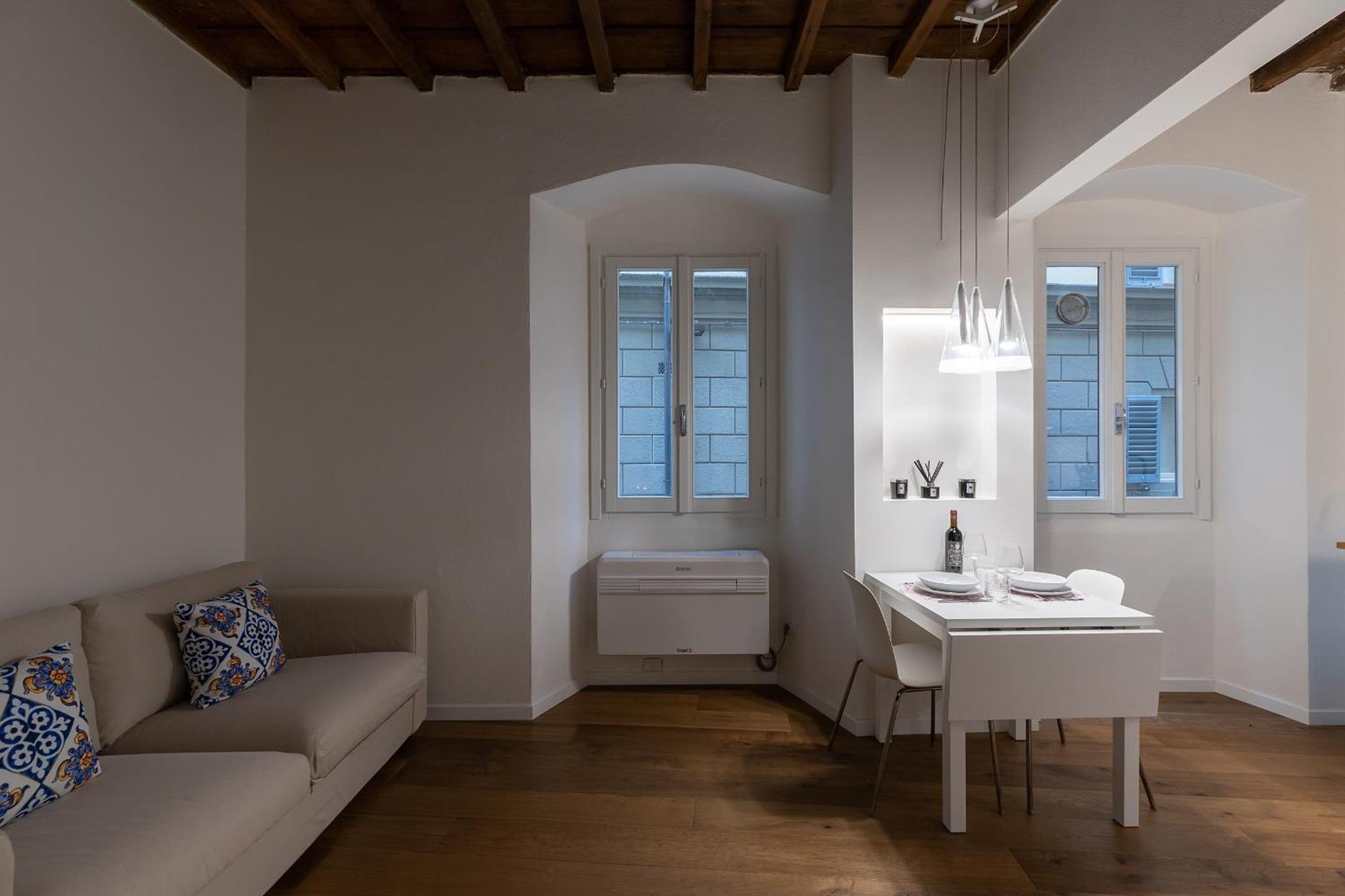 Apartment Alighieri's Suite-hosted By Sweetstay *