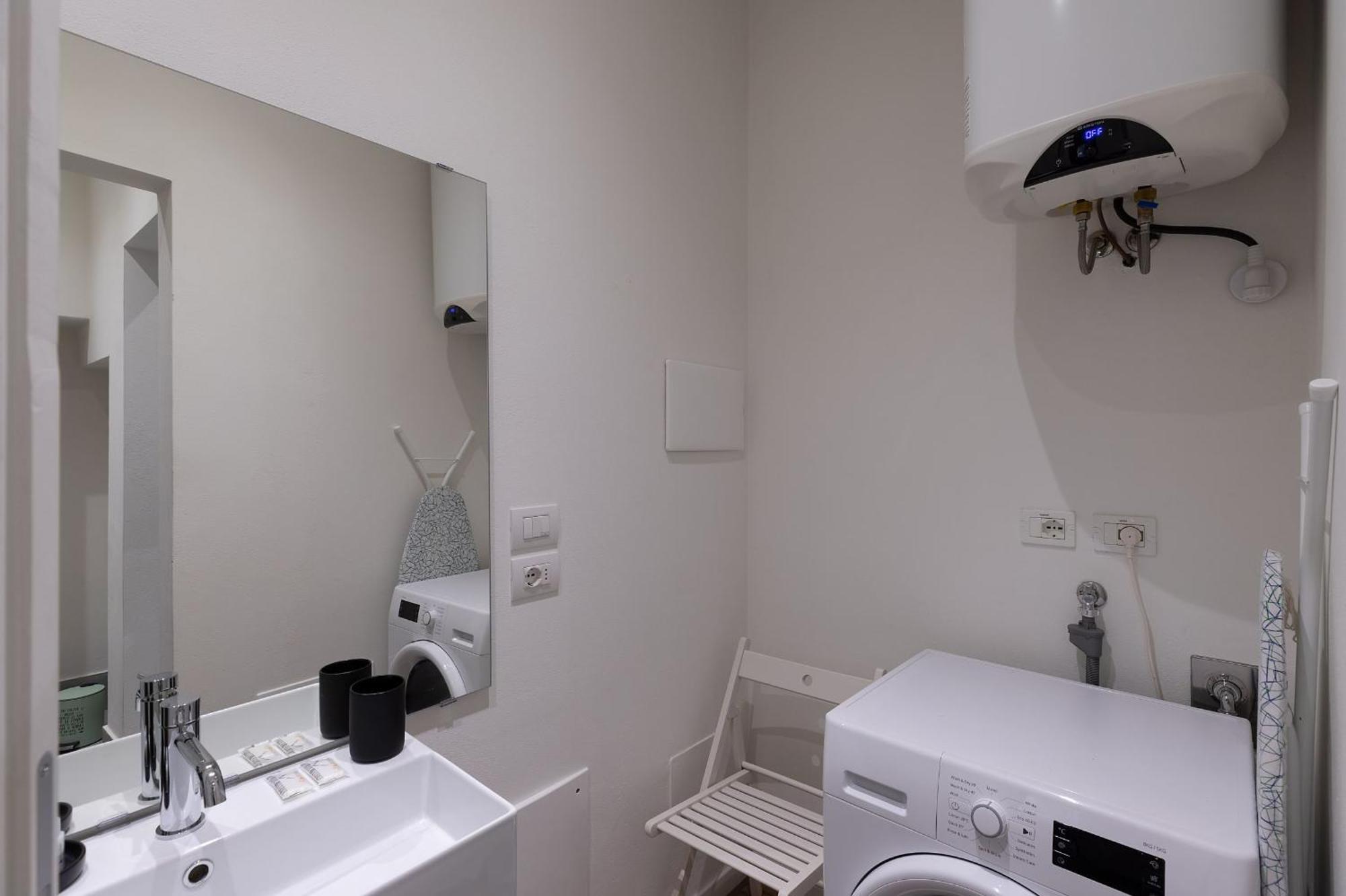 Alighieri's Suite-hosted By Sweetstay Apartment *