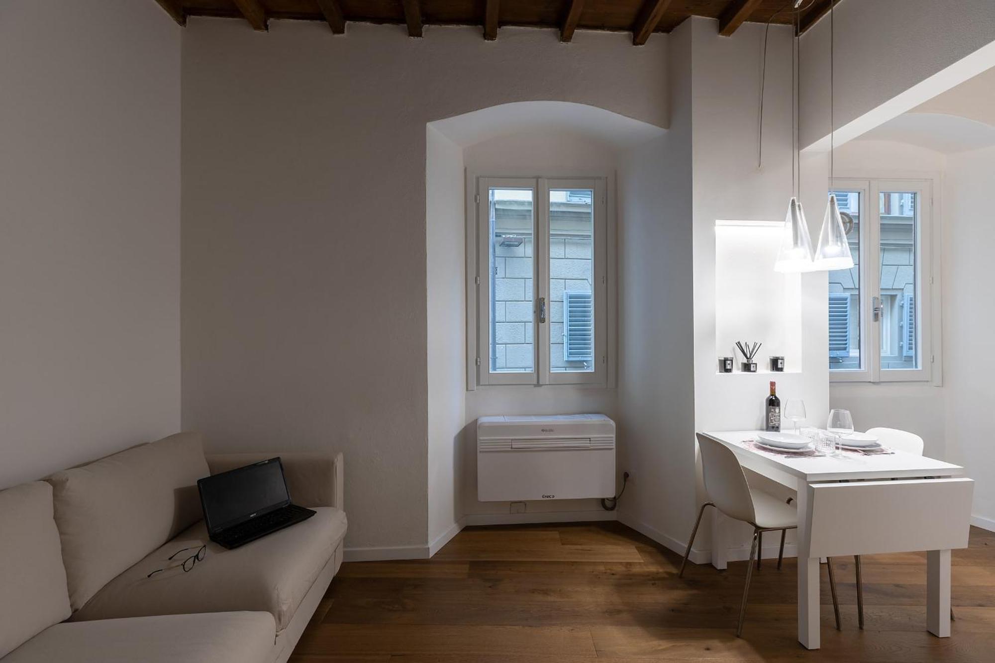 Alighieri's Suite-hosted By Sweetstay Apartment *