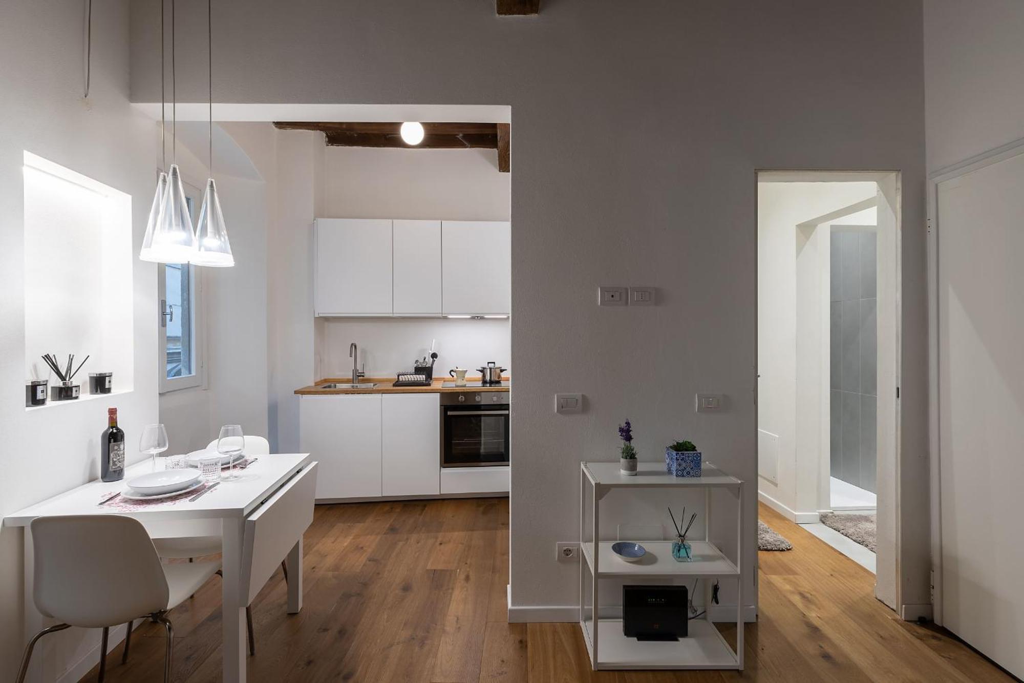 Alighieri's Suite-hosted By Sweetstay Apartment