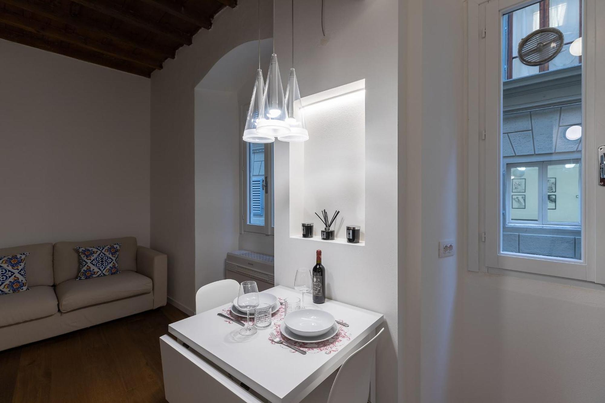 Alighieri's Suite-hosted By Sweetstay Apartment Florence